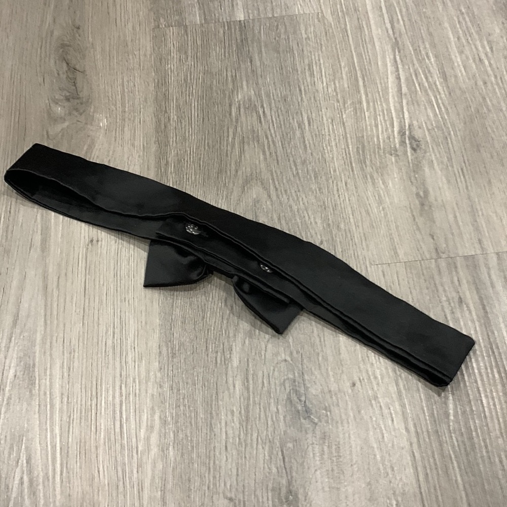 Black silk-like texture fabric belt with bow - Picture 3 of 5
